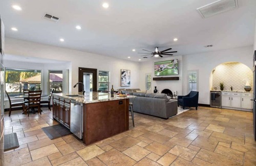 Sweetwater Street East House | Villa De Paradis Summ
