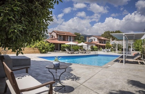 Sami Villa | Villa Deja (Emily Villas Complex)