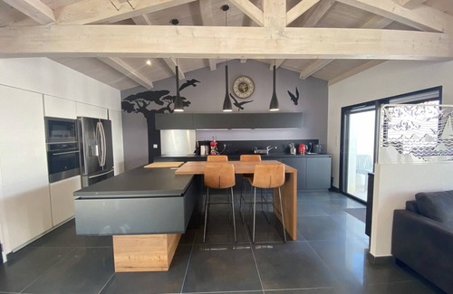 Rivedoux-Plage Villa | Villa des Chênes Verts : villa with heated pool for up to 8 people.