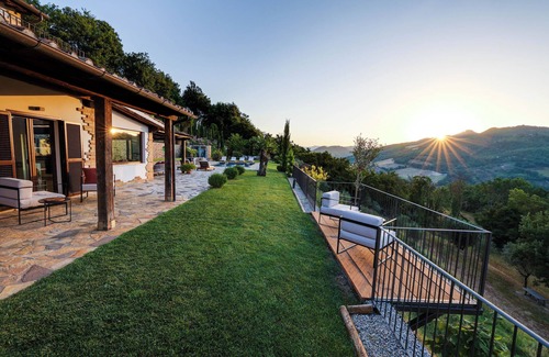 Montone Villa | Villa Destino, Luxury Italian Villa in Umbria