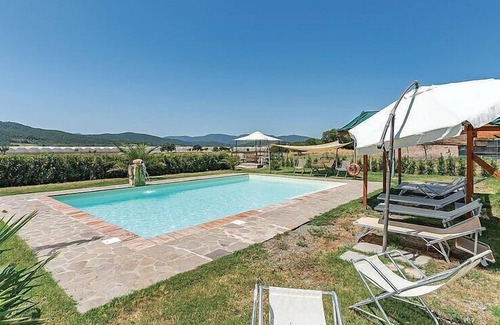 Gavorrano Villa | Villa Dicondra, fully refundable with voucher*: A welcoming two-story villa in the characteristic style of the Tuscan countryside, with Free WI-FI.
