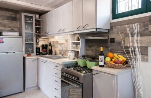Alikanas House | Villa Dimitra near the beautiful Rasa beach. Relaxing and comfortable stay.