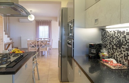 Makry Gialos Villa | Villa Dolce Evita - With Private Pool