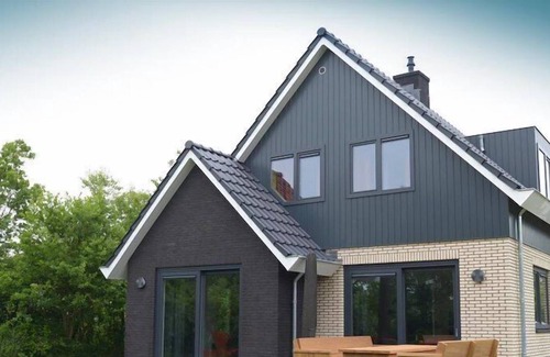 Den Burg House | Villa Duinbraam is located in one of the most beautiful places on Texel, in close proximity to the forest and de