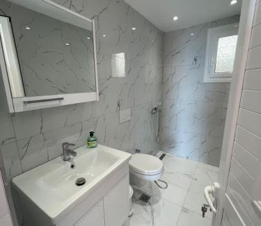 Kodrra House | Villa Eden Breeze 2 bedroom apartment