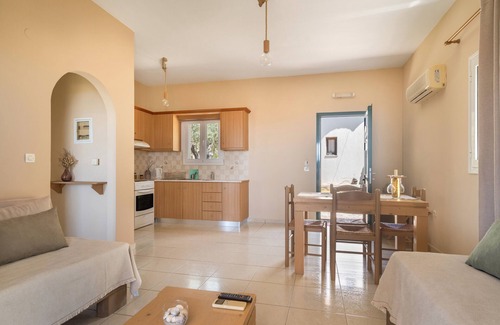 Leivathos Apartment | Villa Eirini with Sea View