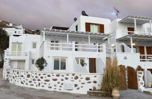 Agios Stefanos House | Villa Elina suites and more