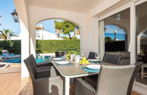 Los Delfines Villa | Villa Elizabet - Four Bedroom Villa, Sleeps 8