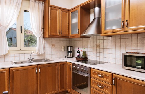 Pitsidia Villa | Villa Emanuela - Luxurious family villa in traditional style
