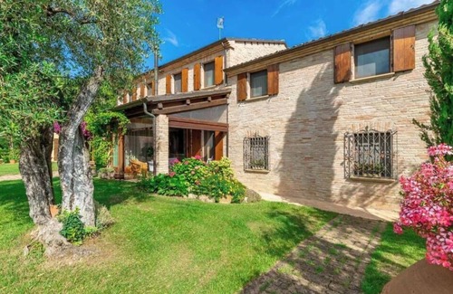 Fano Villa | Villa Emilianna - Six Bedroom Villa, Sleeps 14