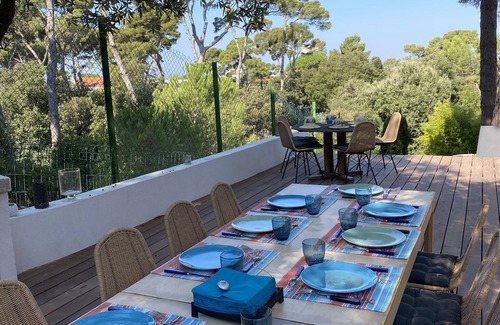 La Pointe Rouge Villa | Villa Entre Pinède et Calanques de Marseille, 6 Chambres, 12 Couchages, Piscine