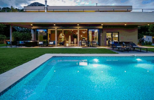 Vence Villa | Villa Epure - Contemporary elegance in the heart of beautiful Vence