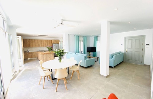 Torreguadiaro Villa | Villa Junto al mar