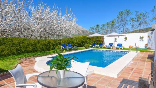 Antequera House | Villa Paqui Villanueva de la Concepción by Ruralidays