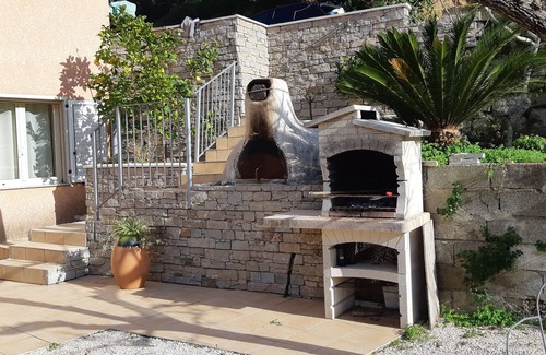 Ajaccio House | Villa Espérance in a green setting 10 minutes by car from the beaches