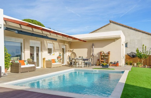 Tordera Ski Chalet | Villa Esperanza Lux Relax near the sea a/c