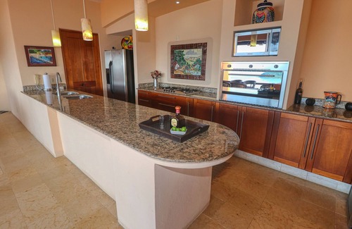 Ixtapa - Zihuatanejo Condo | VILLA ESTRELLA del Mar-CASA ZIH 3: A Panoramic Vista overlooking Playa la Ropa