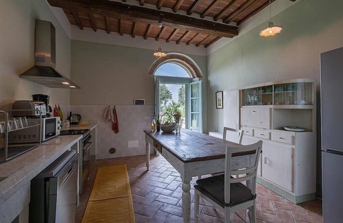 Montecchio Villa | Villa Evarne: An elegant and welcoming two-story villa surrounded by the greenery, with Free WI-FI.