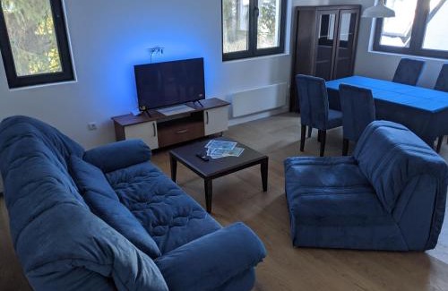 Lisina Apartment | Villa Evergreen