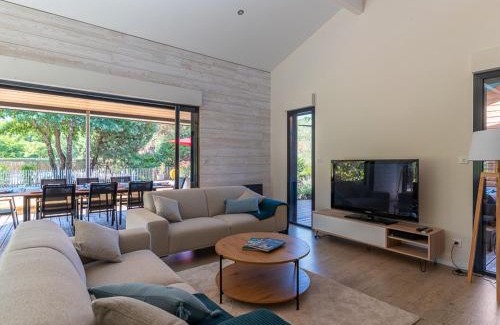 Biscarrosse Villa | Villa familiale 10 pers. à Biscarrosse avec piscine chauffée, près du lac et des pistes cyclables - FR-1-319-488