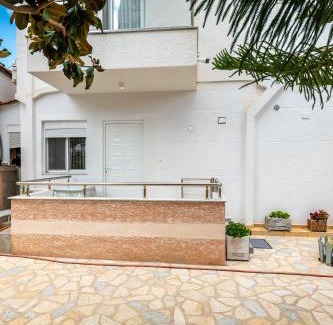 Ksamil Apartment | Villa Family Garden