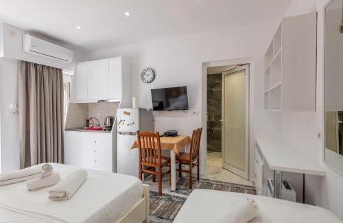 Ksamil Apartment | Villa Family Garden