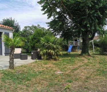 Longeville-sur-Mer Villa | Villa Family Surf sur un terrain arborée et clos, calme et repos