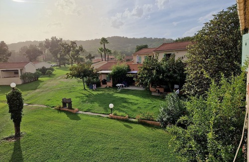 Poggio-Mezzana Villa | Villa for 10 to 12 people on the seafront.