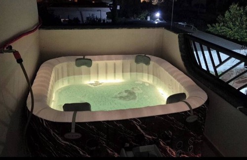 Durres Villa | Villa - For 5 - Hot Tub - Parking - Garden