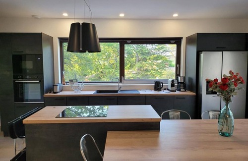 Saint-Paul-Trois-Chateaux Villa | Villa Les Roches du Montélit Avec Piscine 200 m du Centre Ville, neuve, 120 m2