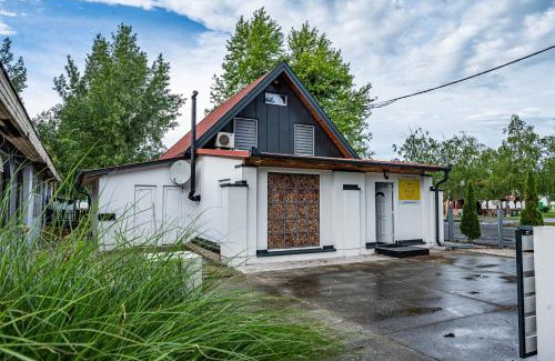 Balatonbereny Apartment | Villa Friends - családoknak és baráti társaságoknak