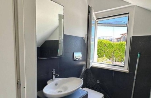 Santa Marinella Villa | Villa 'Fronte Mare' with Sea View, Wi-Fi and Air Conditioning