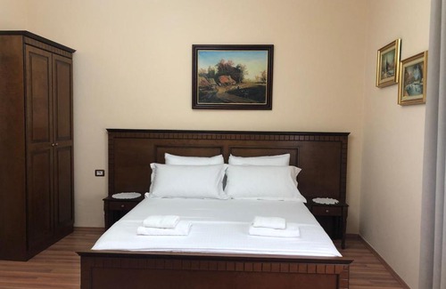 Berat House | Villa Garden