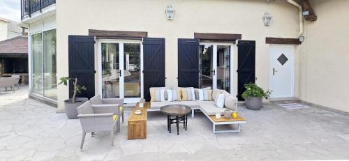 Montevrain Villa | Villa Garden - Disneyland Paris