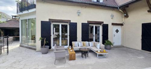Montevrain Villa | Villa Garden - Disneyland Paris
