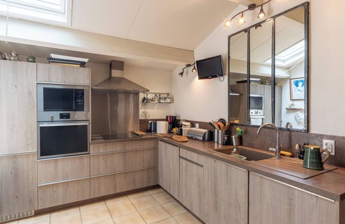 Grospierres House | Villa 'Gite' with Private Pool, Private Garden and Wi-Fi