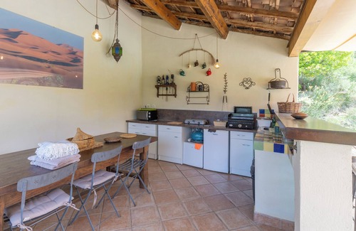 Grospierres House | Villa 'Gite' with Private Pool, Private Garden and Wi-Fi