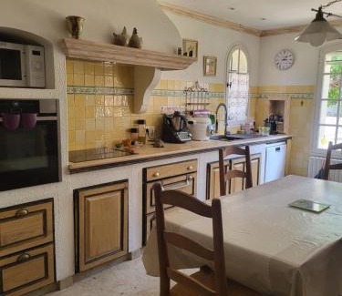 Aubignan Villa | Villa gitedelea