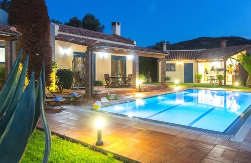 Giannoudion Villa | Villa Givera