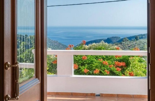 Skopelos Villa | Villa Glafki - Three Bedroom Villa, Sleeps 7