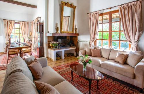 Aumes Villa | Villa Glycines by Villa Plus