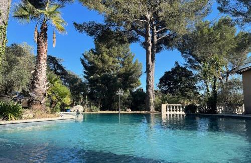 Eoures Villa | Villa Grand Cèdre