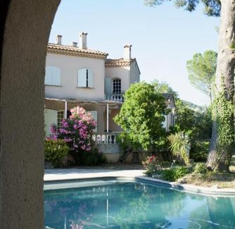 Eoures Villa | Villa Grand Cèdre