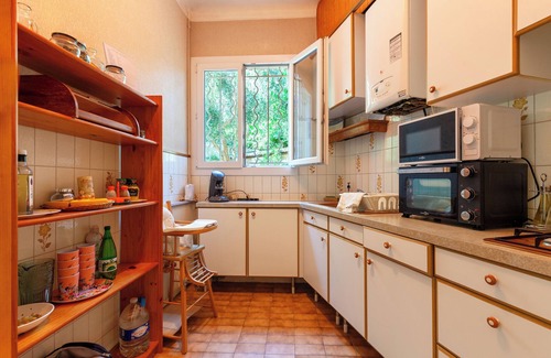 7th Arrondissement House | Villa Granier with Private Terrace, Private Garden, and Wi-Fi
