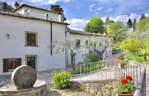 Pelago Apartment | Villa Grassina Two-room apartment sleeps 2, WIFI, Nature, pool