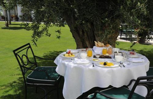 Casares Villa | Villa H @ Finca Cortesin