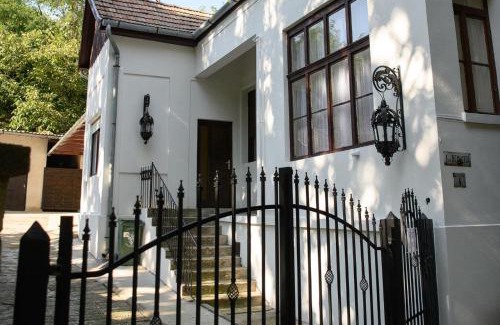 Tokaj Villa | VILLA HANNA