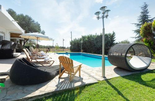 Nea Iraklia Villa | Villa Hara