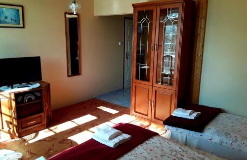 Dunakiliti House | Villa Hedi