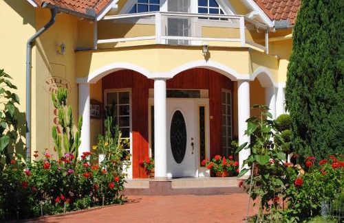 Dunakiliti House | Villa Hedi